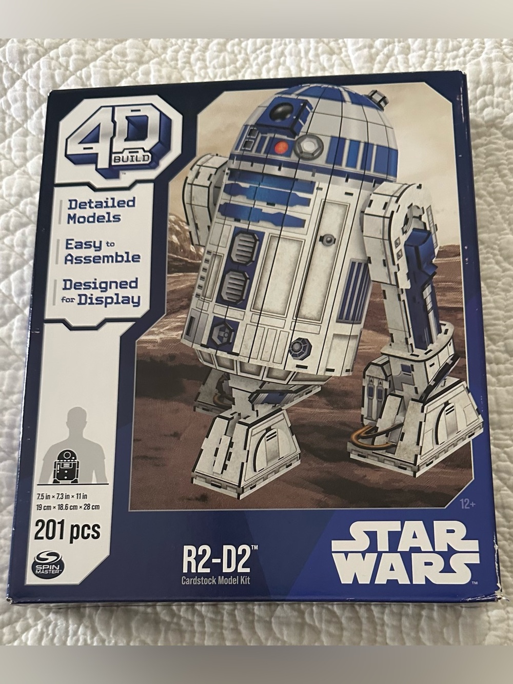 Star Wars R2-D2 4D
Build Cardstock Model - Picture 1 of 2